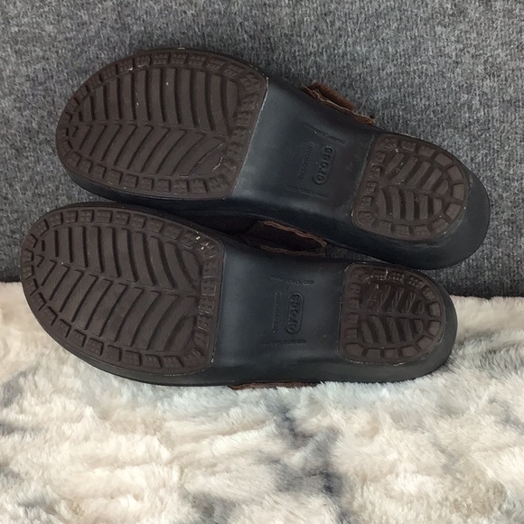CROCS Brown Leather Clogs Mules with Buckle Sz 8 - Picture 5 of 11